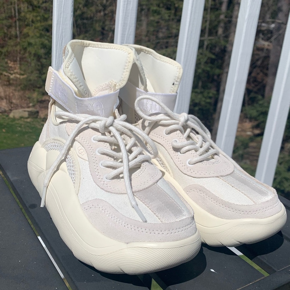 Ugg LA Cloud High tops